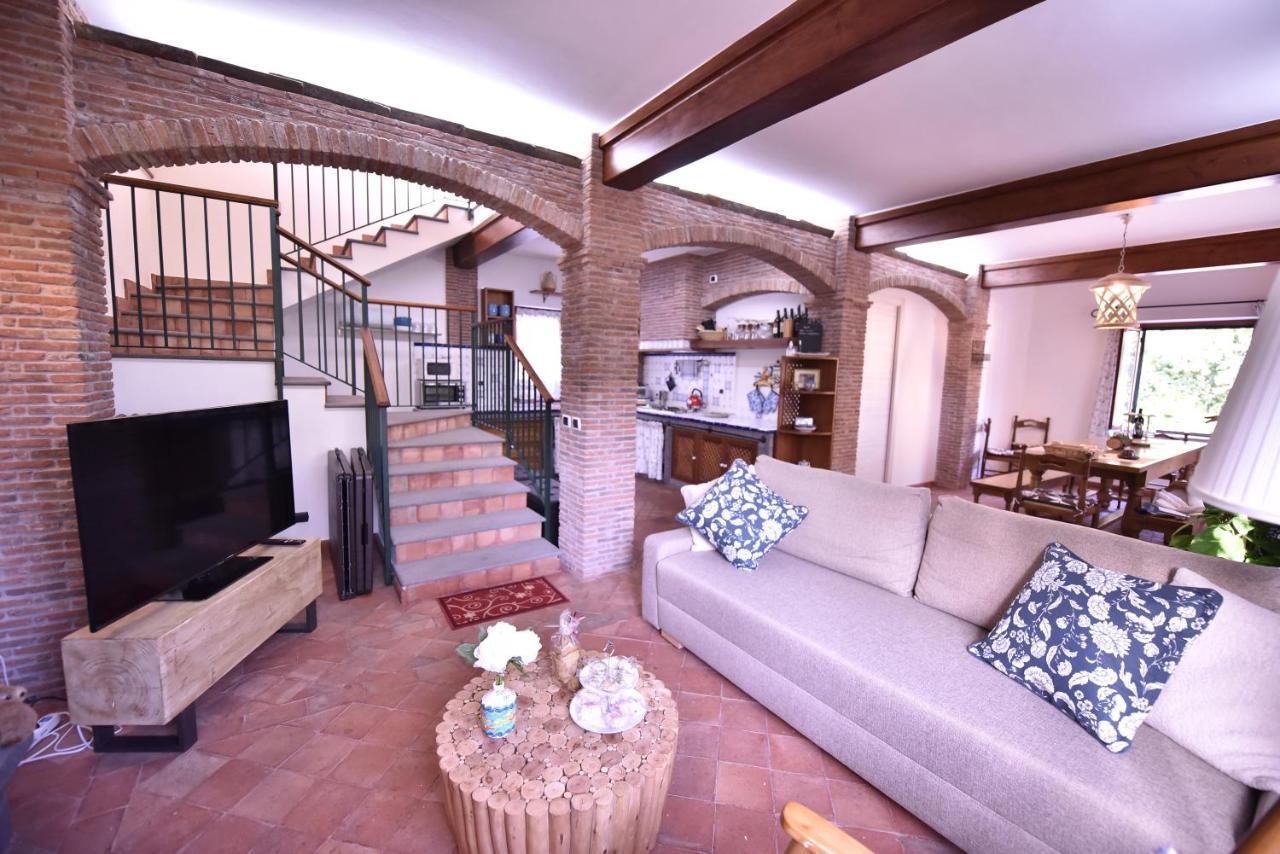 ויאגרנדה Villa Caterina, Alle Pendici Del Vulcano Etna מראה חיצוני תמונה