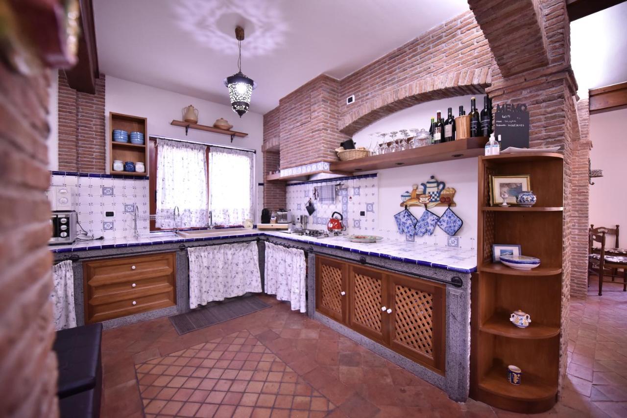 ויאגרנדה Villa Caterina, Alle Pendici Del Vulcano Etna מראה חיצוני תמונה